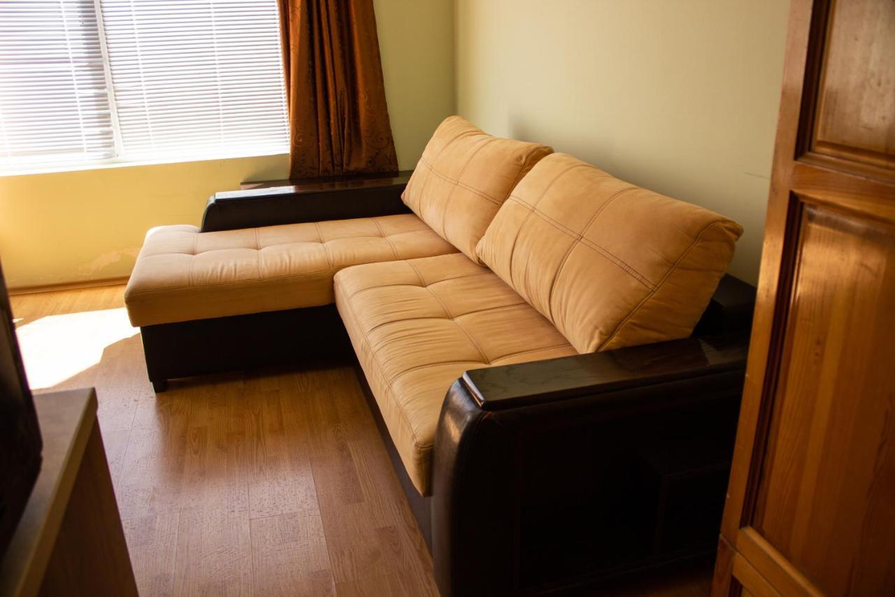 Central Couch Studio Pomorie Exterior photo